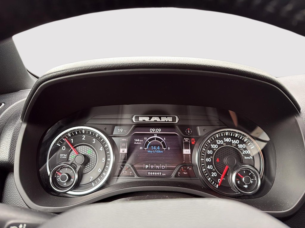 2023 Ram 1500 BigHorn CrewCab in Drummondville, Quebec - 16 - w1024h768px