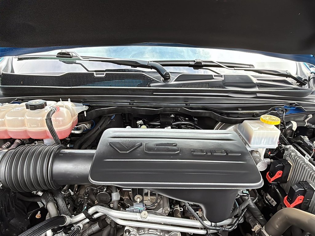 2023 Ram 1500 BigHorn CrewCab in Drummondville, Quebec - 7 - w1024h768px