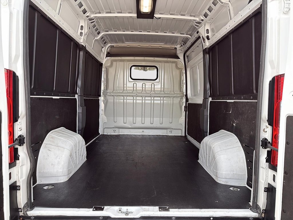 Ram ProMaster Cargo Van Tradesman 2025 à Drummondville, Québec - 6 - w1024h768px