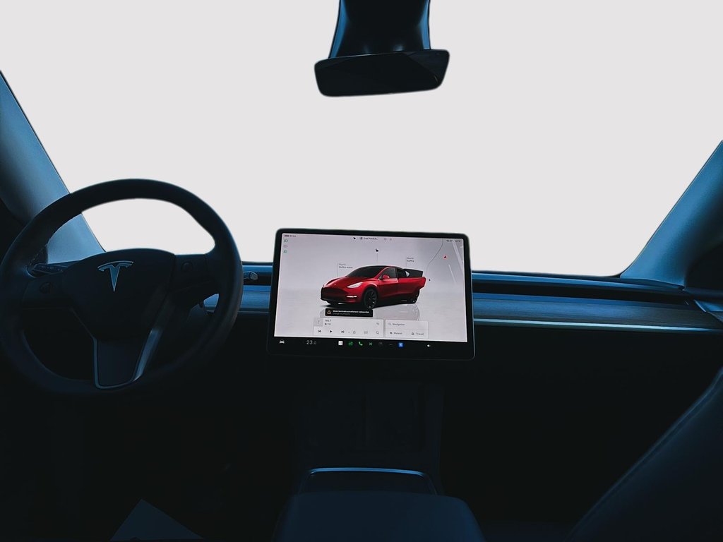 2022 Tesla Model Y Long Range in Drummondville, Quebec - 11 - w1024h768px