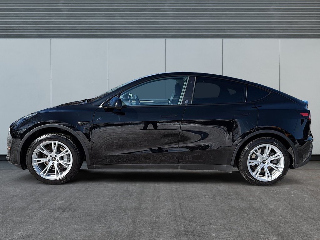 2023 Tesla Model Y in Drummondville, Quebec - 5 - w1024h768px