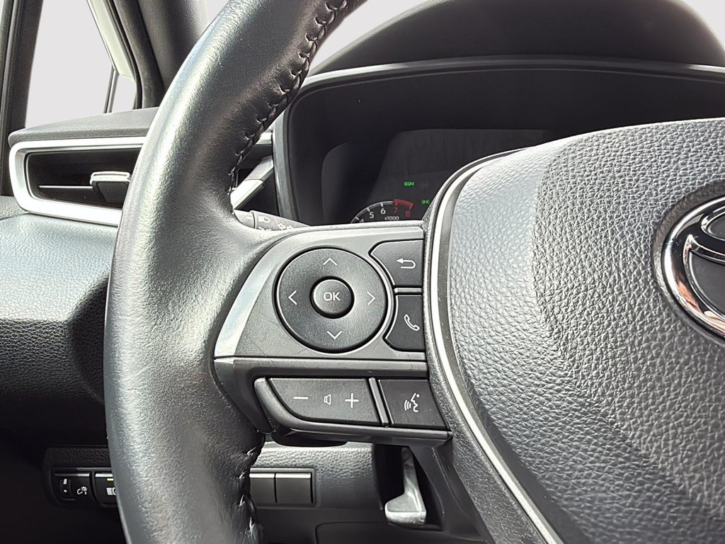2020 Toyota Corolla in Drummondville, Quebec - 13 - w1024h768px