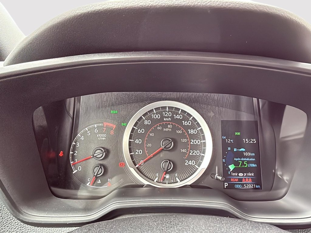 2020 Toyota Corolla in Drummondville, Quebec - 15 - w1024h768px