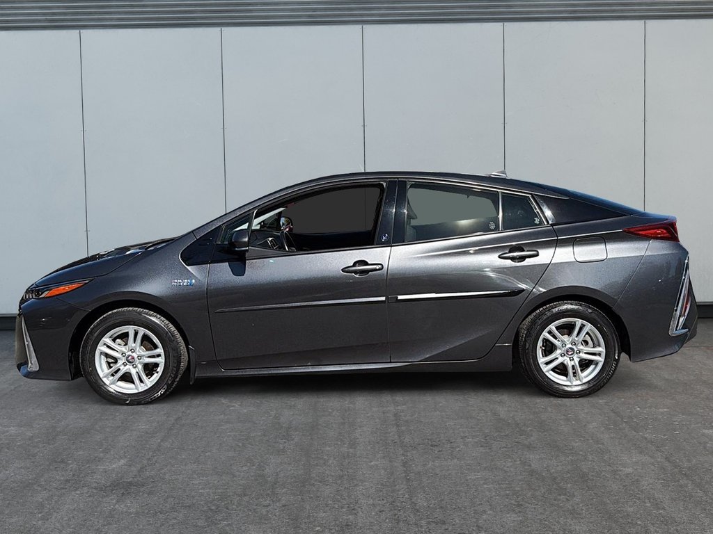 2018 Toyota Prius Prime in Drummondville, Quebec - 5 - w1024h768px