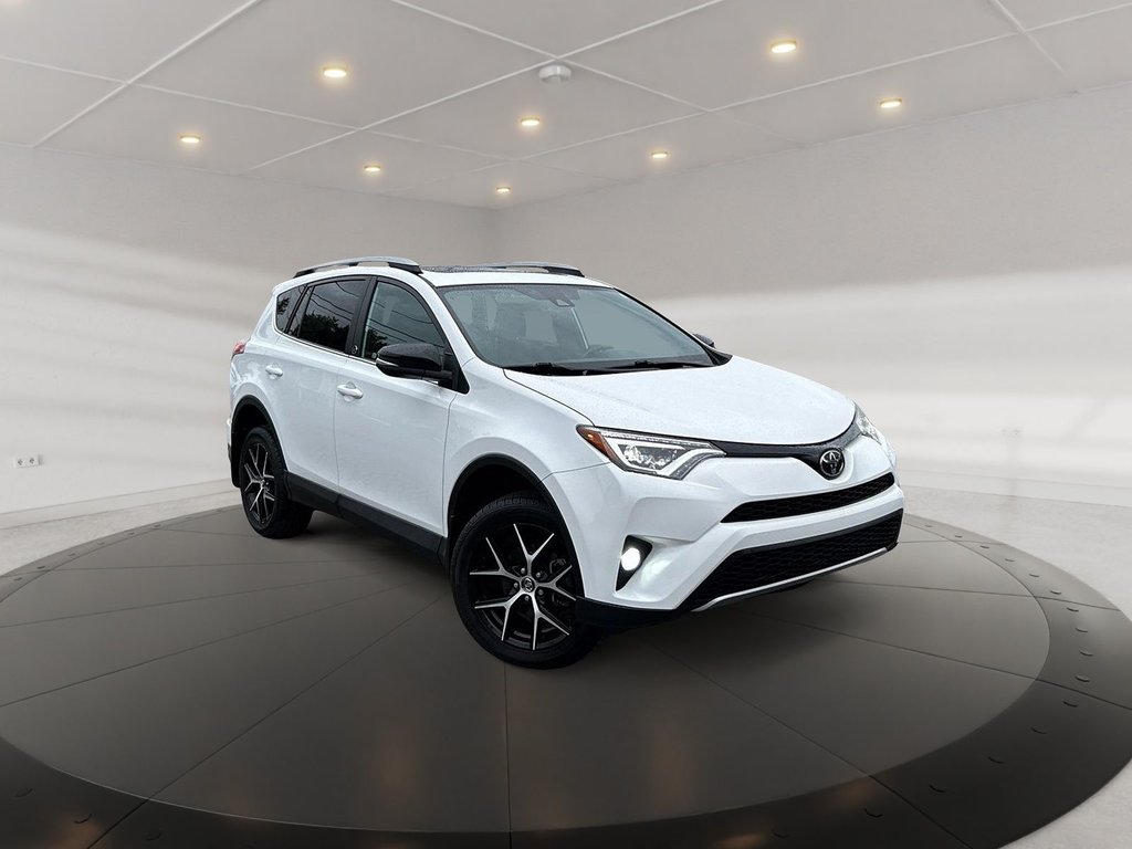 2018  RAV4 SE in Drummondville, Quebec - 1 - w1024h768px