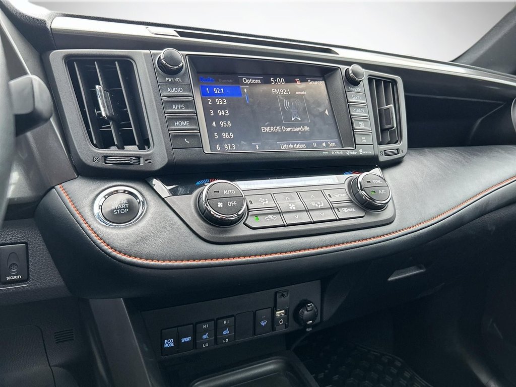 2018  RAV4 SE in Drummondville, Quebec - 17 - w1024h768px