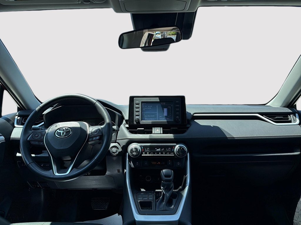 2022 Toyota RAV4 XLE in Drummondville, Quebec - 10 - w1024h768px
