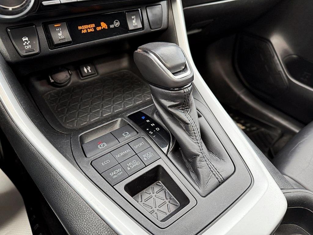 2023 Toyota RAV4 XLE in Drummondville, Quebec - 17 - w1024h768px