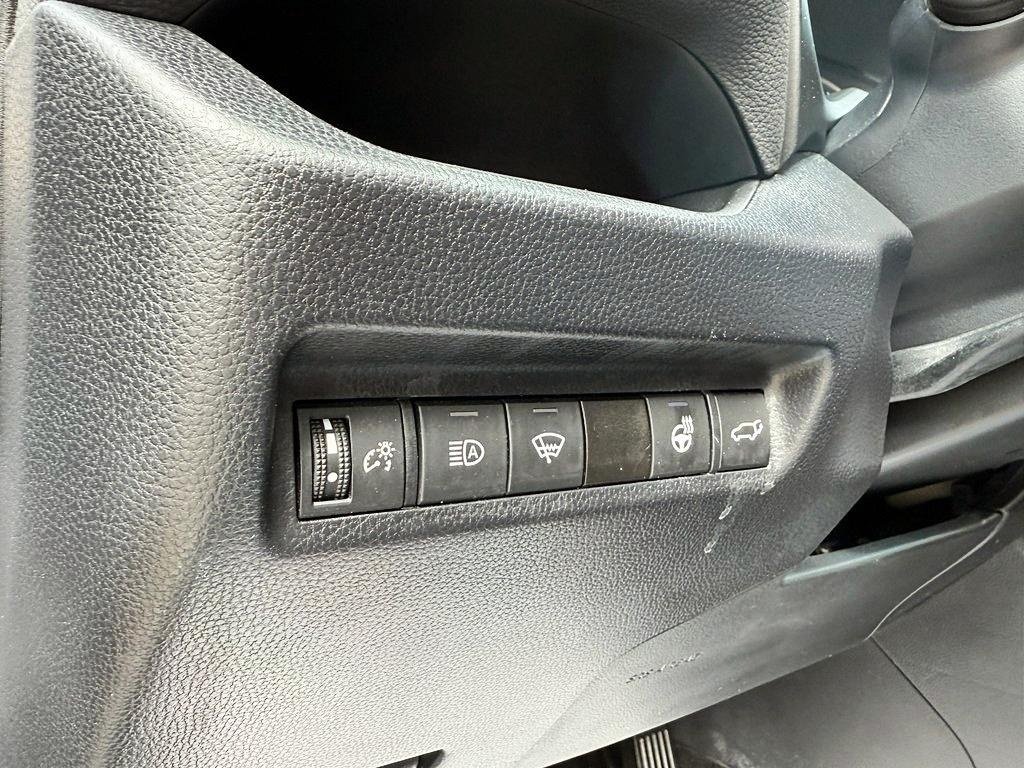 2023 Toyota RAV4 XLE in Drummondville, Quebec - 11 - w1024h768px