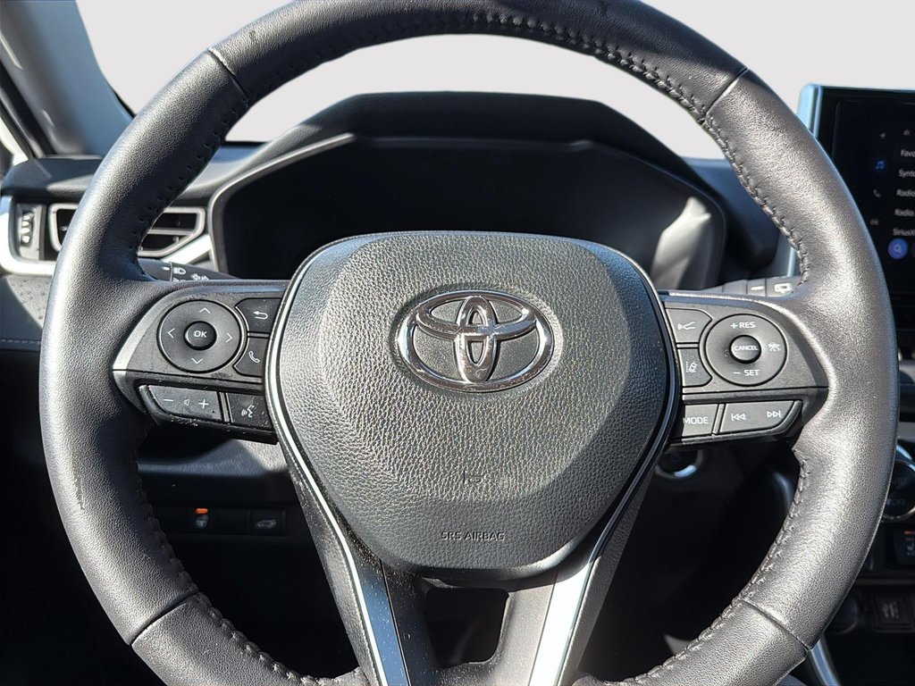 2024 Toyota RAV4 Hybrid XLE in Drummondville, Quebec - 12 - w1024h768px