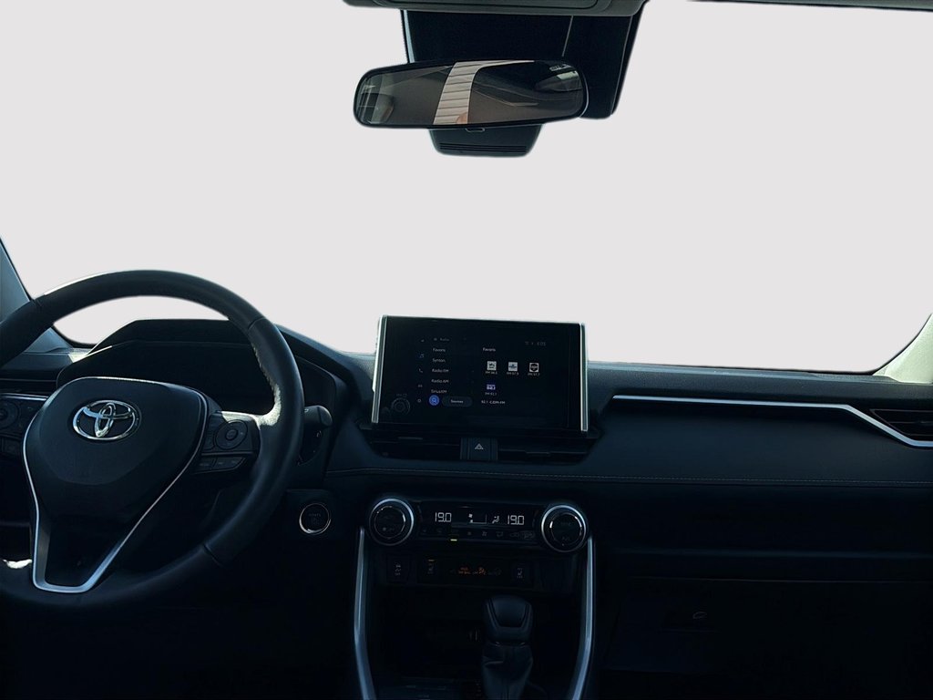 2024 Toyota RAV4 Hybrid XLE in Drummondville, Quebec - 9 - w1024h768px
