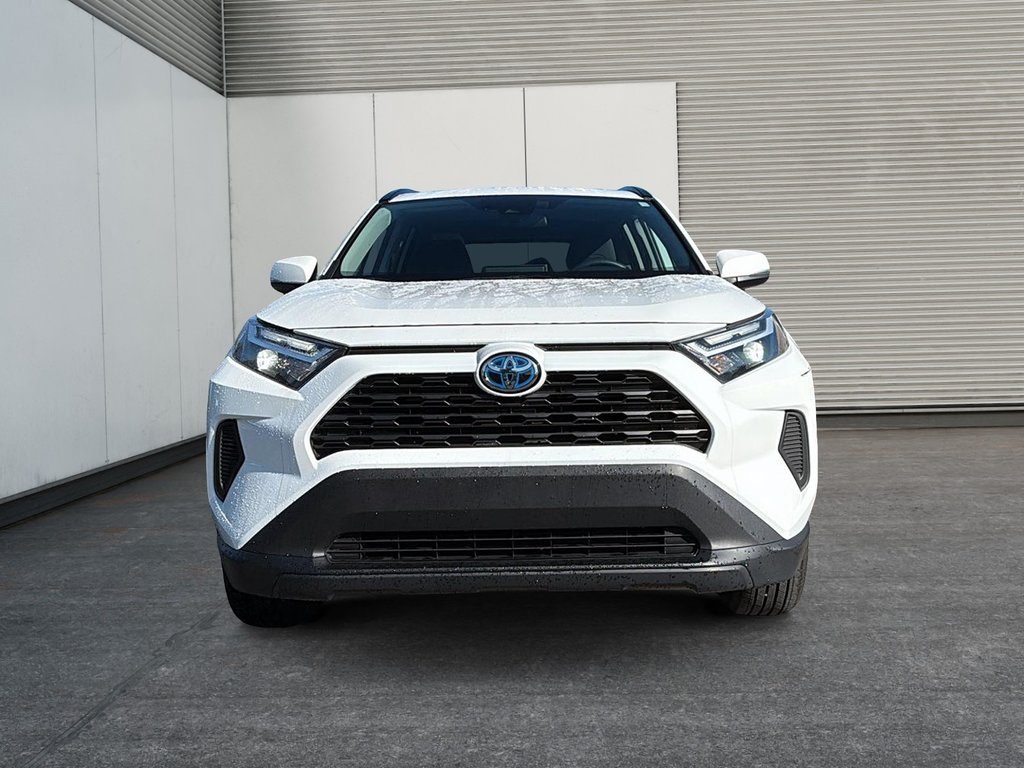 2024 Toyota RAV4 Hybrid XLE in Drummondville, Quebec - 2 - w1024h768px