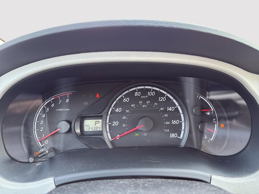 2013 Toyota Sienna in Drummondville, Quebec - 16 - w1024h768px