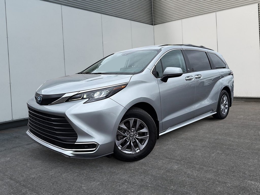 2024 Toyota Sienna in Drummondville, Quebec - 1 - w1024h768px