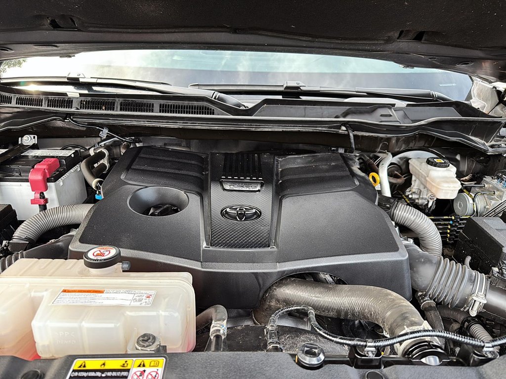 Toyota Tundra Limited 2022 à Drummondville, Québec - 7 - w1024h768px