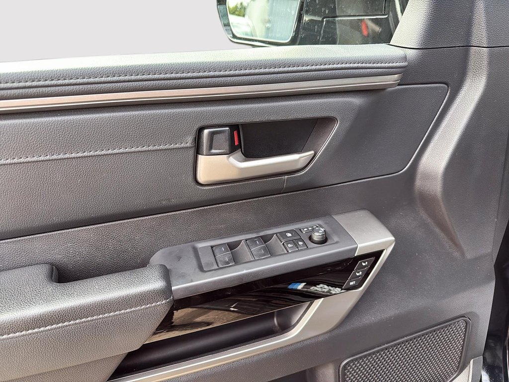 2023 Toyota Tundra Limited Hybrid in Drummondville, Quebec - 11 - w1024h768px