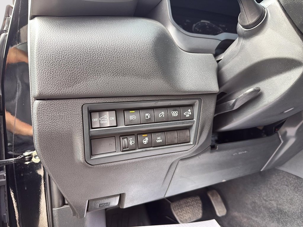 2023 Toyota Tundra Limited Hybrid in Drummondville, Quebec - 12 - w1024h768px