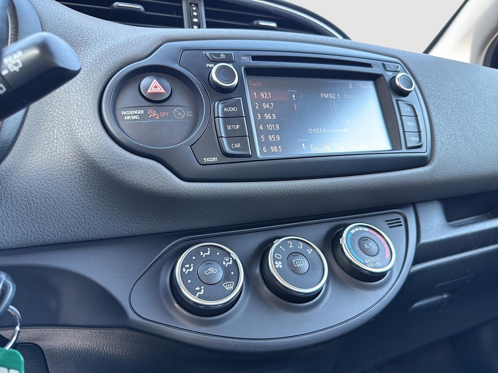 2019 Toyota Yaris Hatchback in Drummondville, Quebec - 15 - w1024h768px