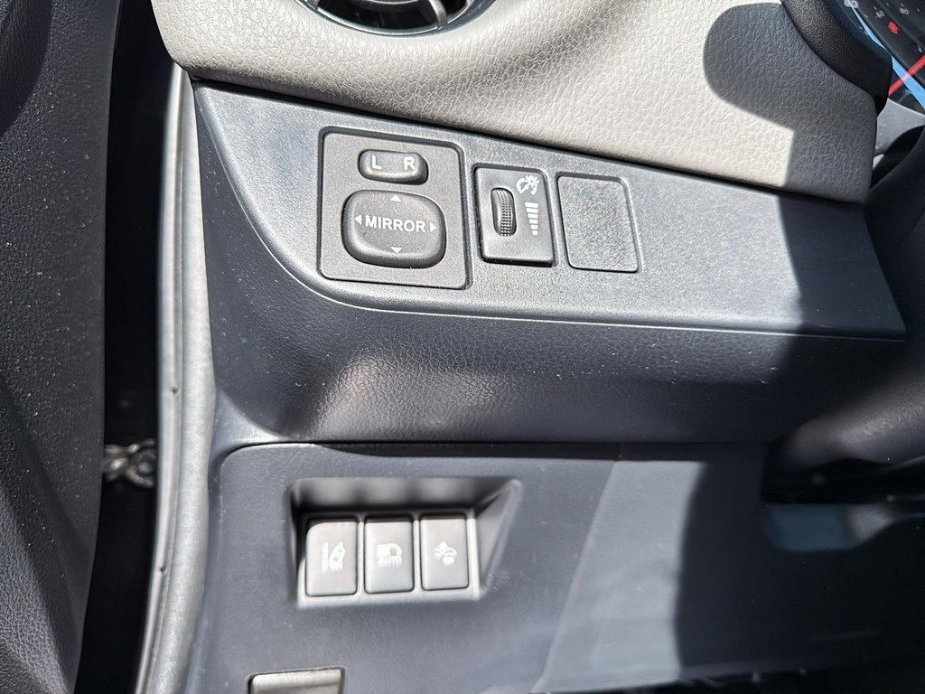 2019 Toyota Yaris Hatchback in Drummondville, Quebec - 10 - w1024h768px