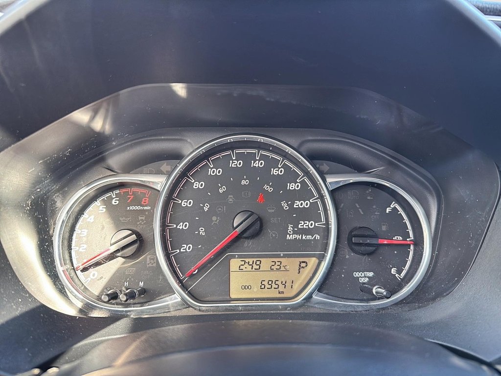 2019 Toyota Yaris Hatchback in Drummondville, Quebec - 14 - w1024h768px