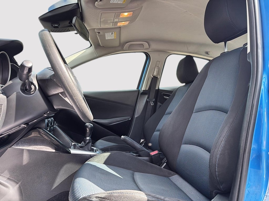 2018 Toyota Yaris Sedan in Drummondville, Quebec - 8 - w1024h768px