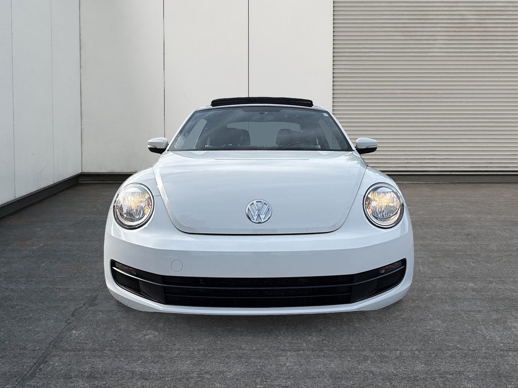 Volkswagen Beetle Coupe  2014 à Drummondville, Québec - 2 - w1024h768px