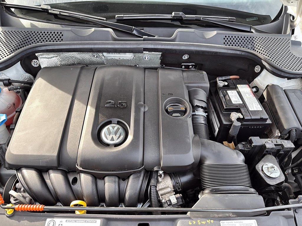 Volkswagen Beetle Coupe  2014 à Drummondville, Québec - 8 - w1024h768px