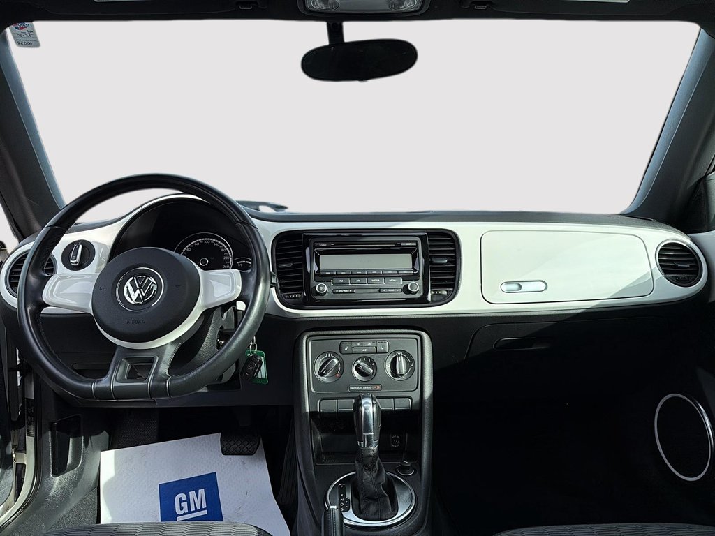 Volkswagen Beetle Coupe  2014 à Drummondville, Québec - 11 - w1024h768px