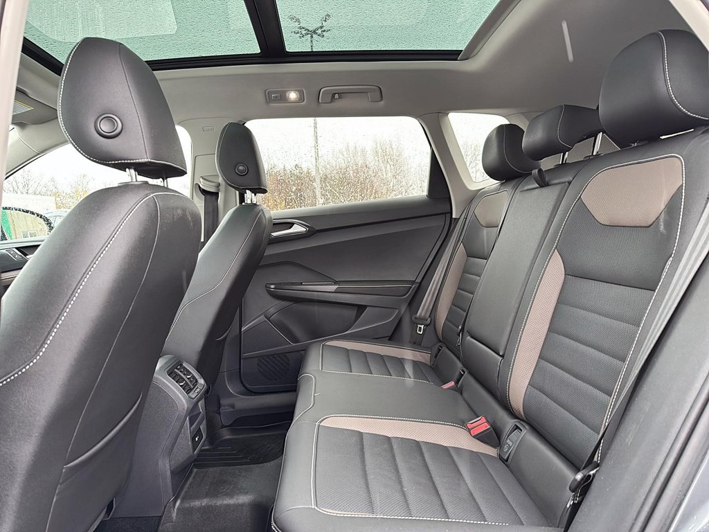 Volkswagen Taos Highline 2024 à Drummondville, Québec - 9 - w1024h768px