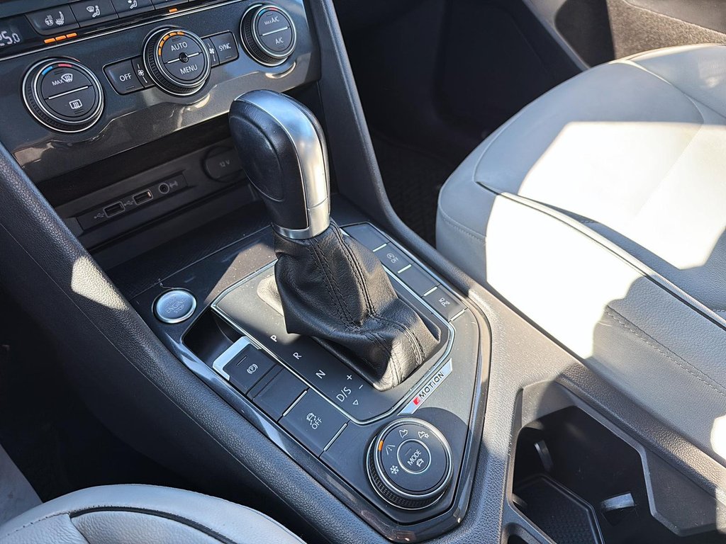 2018 Volkswagen Tiguan Highline in Drummondville, Quebec - 19 - w1024h768px