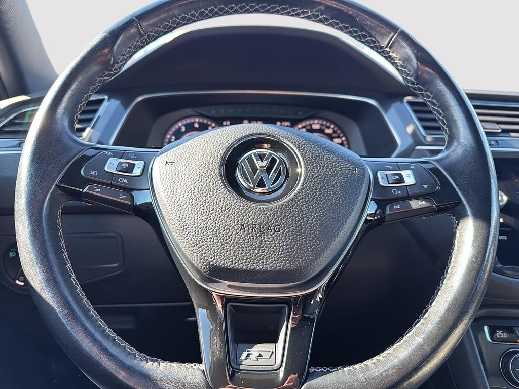 2018 Volkswagen Tiguan Highline in Drummondville, Quebec - 14 - w1024h768px