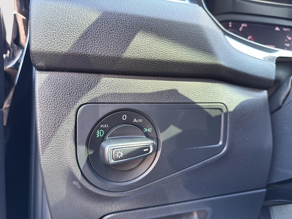 2020 Volkswagen Tiguan Highline in Drummondville, Quebec - 13 - w1024h768px