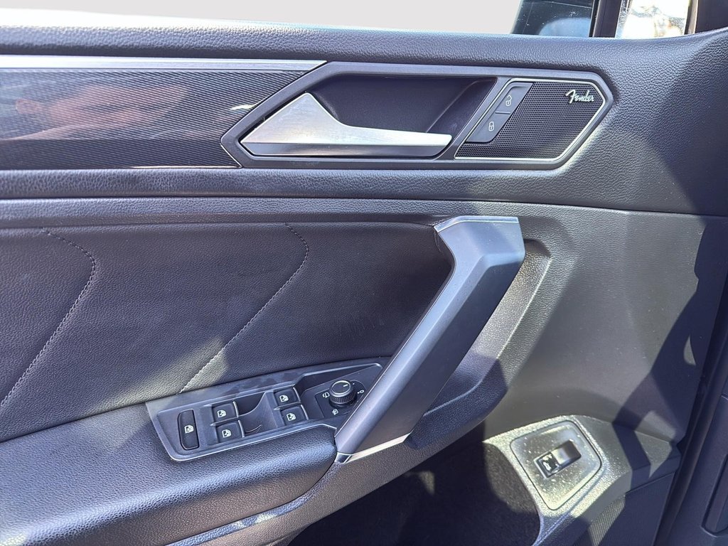 2020 Volkswagen Tiguan Highline in Drummondville, Quebec - 12 - w1024h768px
