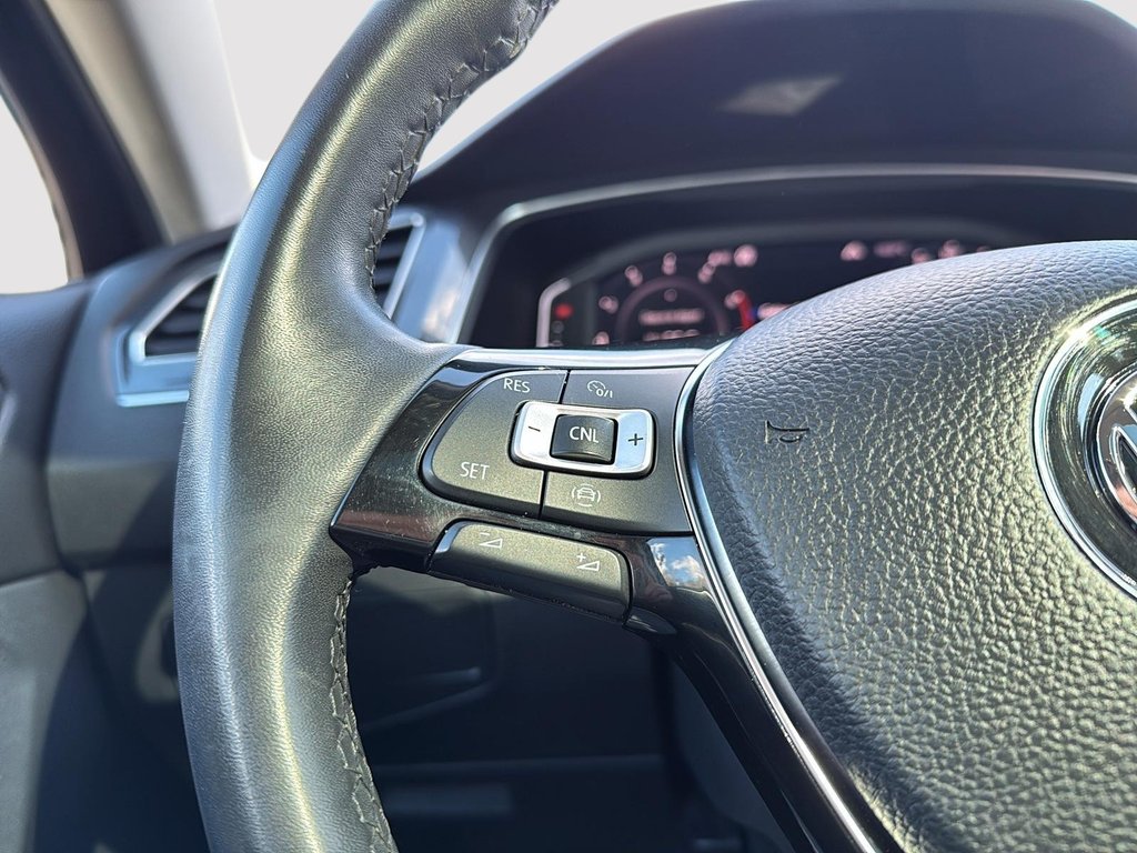 2020 Volkswagen Tiguan Highline in Drummondville, Quebec - 15 - w1024h768px