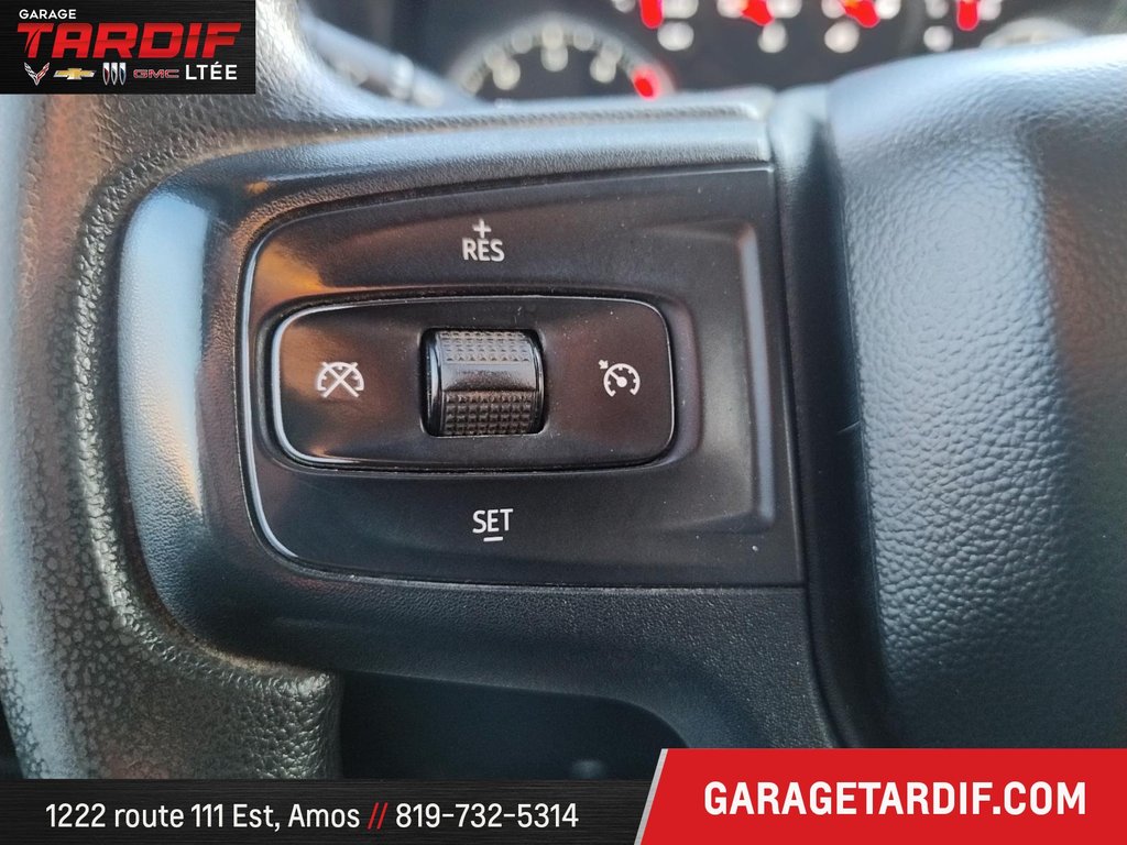 2022 Chevrolet 2500 4RM CAISSE LONGUE CAB MULTIPLAC in Amos, Quebec - 17 - w1024h768px