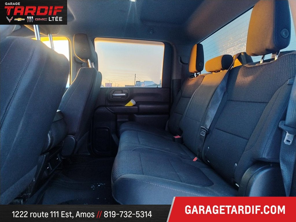 2022 Chevrolet 2500 4RM CAISSE LONGUE CAB MULTIPLAC in Amos, Quebec - 18 - w1024h768px