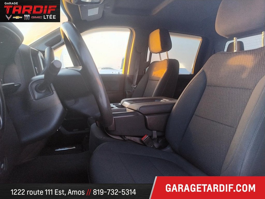 2022 Chevrolet 2500 4RM CAISSE LONGUE CAB MULTIPLAC in Amos, Quebec - 9 - w1024h768px