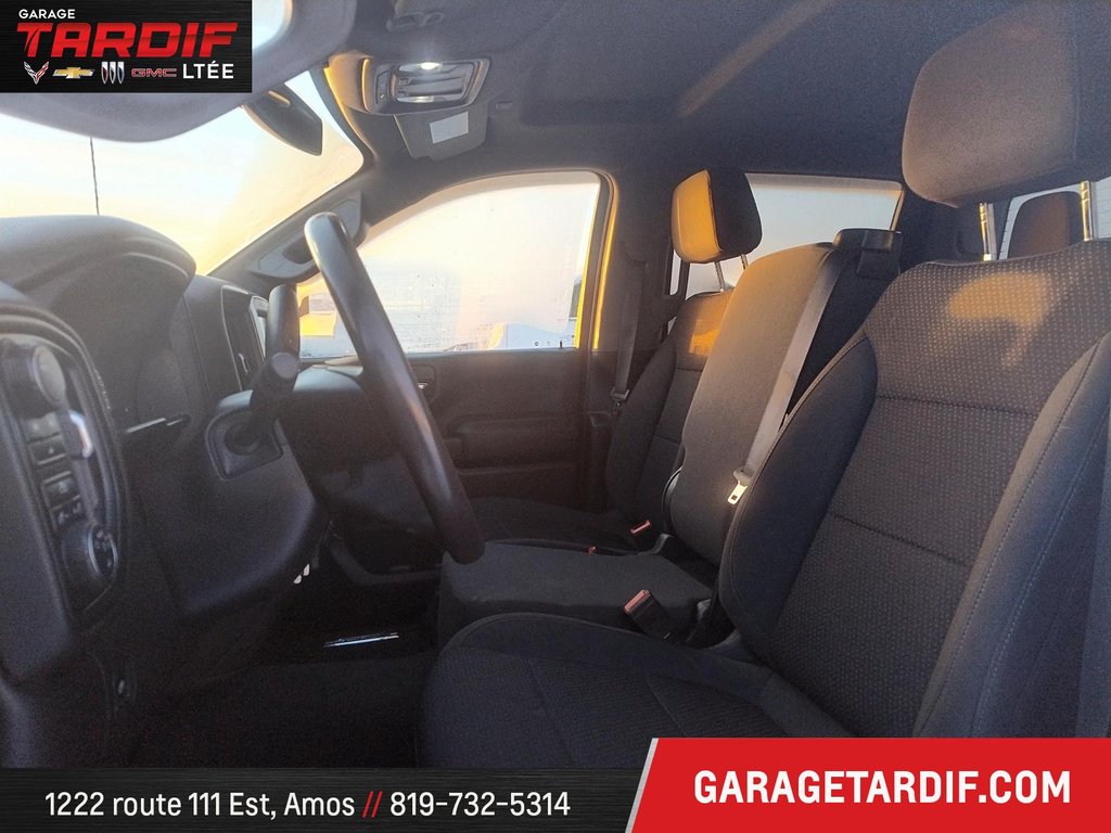 2022 Chevrolet 2500 4RM CAISSE LONGUE CAB MULTIPLAC in Amos, Quebec - 10 - w1024h768px