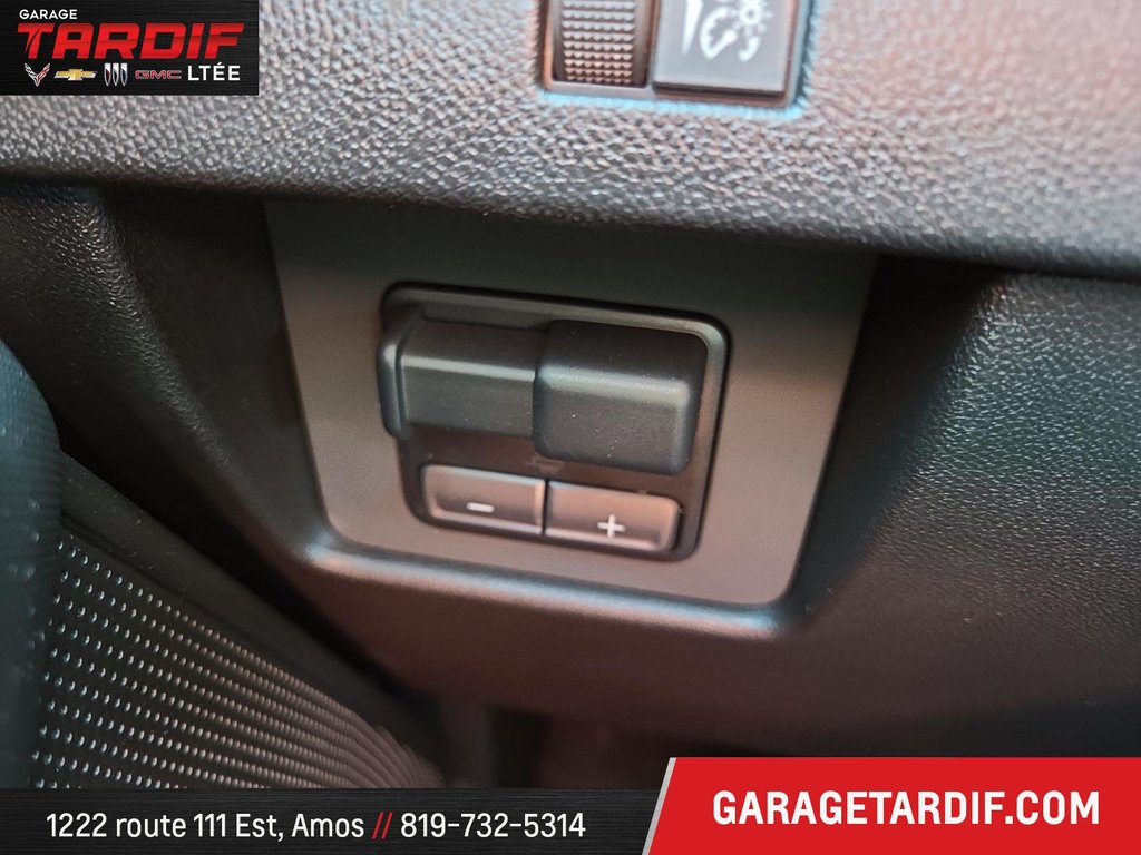 2025 Chevrolet Colorado in Amos, Quebec - 16 - w1024h768px