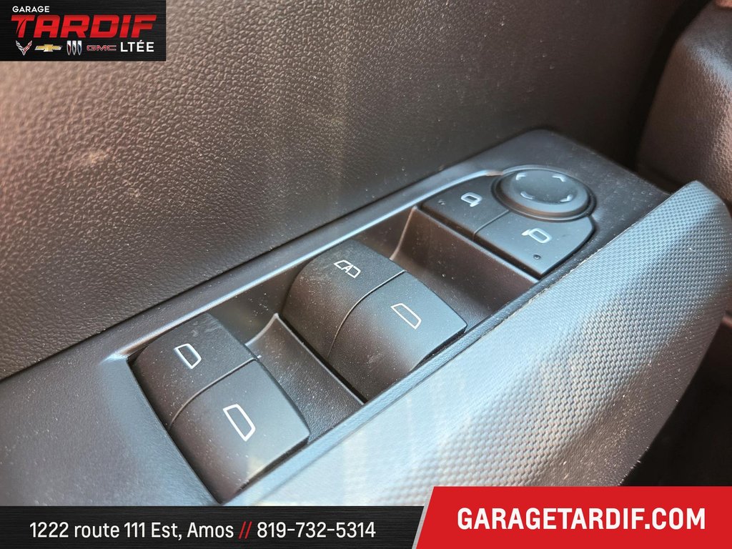 2025 Chevrolet Colorado in Amos, Quebec - 15 - w1024h768px
