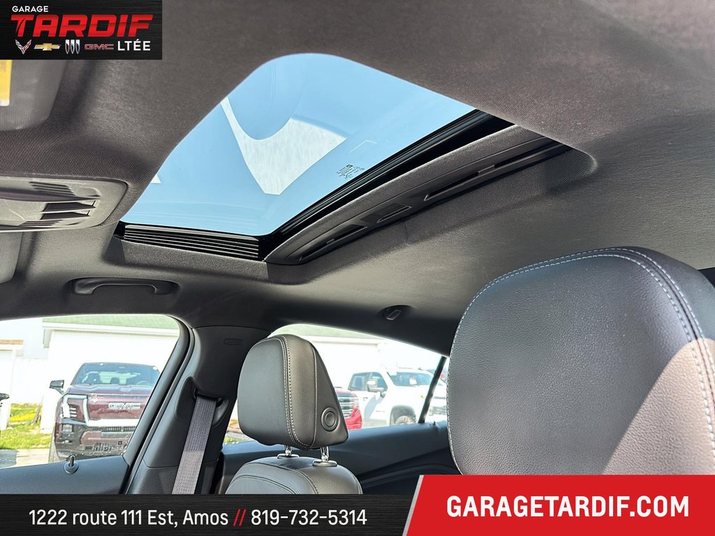 2017 Chevrolet Cruze in Amos, Quebec - 9 - w1024h768px