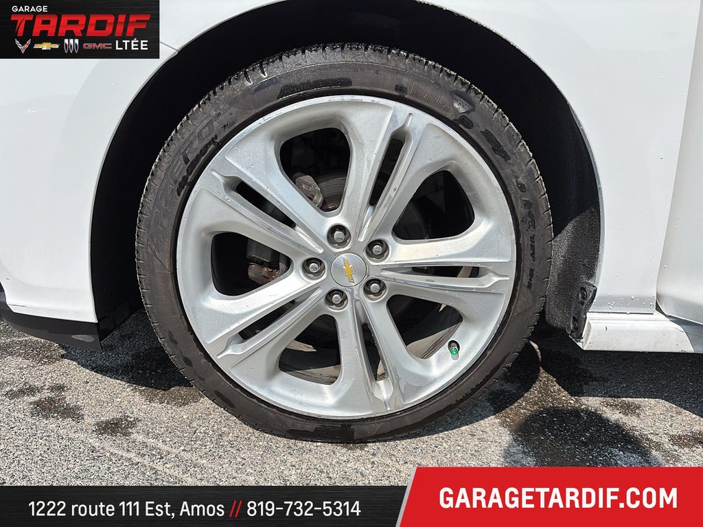 2017 Chevrolet Cruze in Amos, Quebec - 7 - w1024h768px
