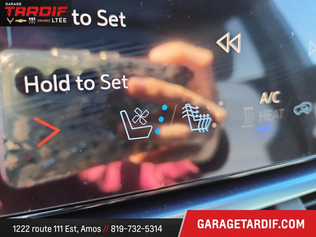 2025 Chevrolet Equinox EV in Amos, Quebec - 21 - w1024h768px