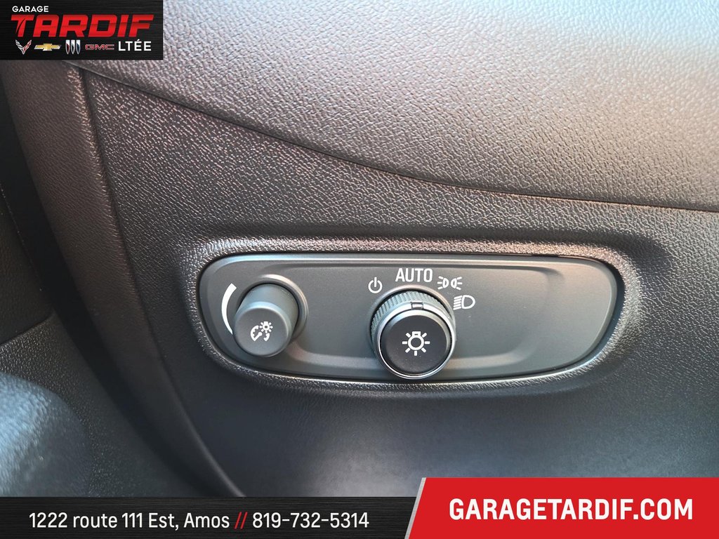 Chevrolet Equinox LT AWD  2024 à Amos, Québec - 16 - w1024h768px
