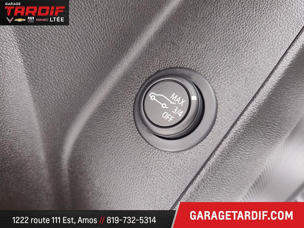 2024 Chevrolet Equinox AWD in Amos, Quebec - 12 - w1024h768px