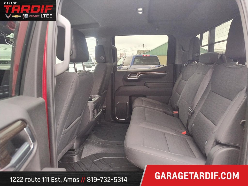 Chevrolet Silverado 1500  2023 à Amos, Québec - 19 - w1024h768px