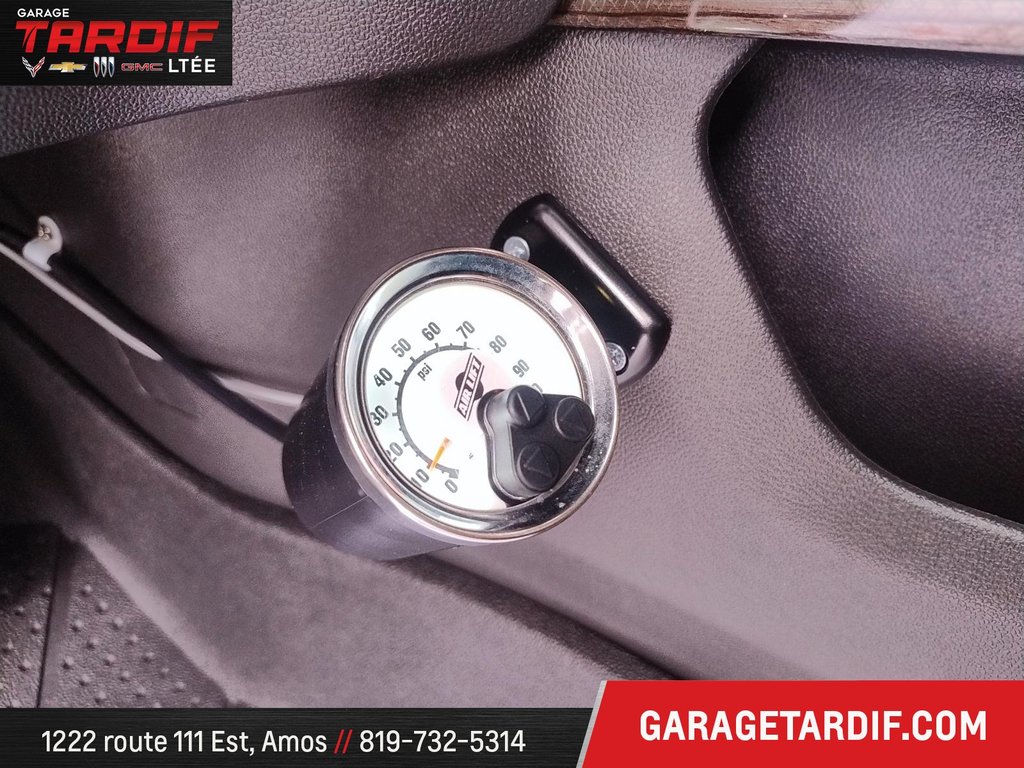 Chevrolet Silverado 1500  2023 à Amos, Québec - 21 - w1024h768px