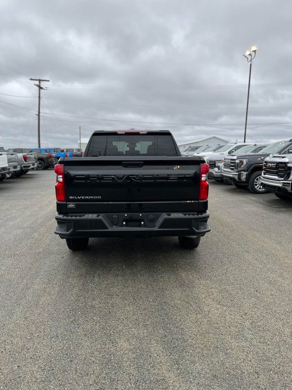 Chevrolet Silverado 1500  2024 à Amos, Québec - 3 - w1024h768px