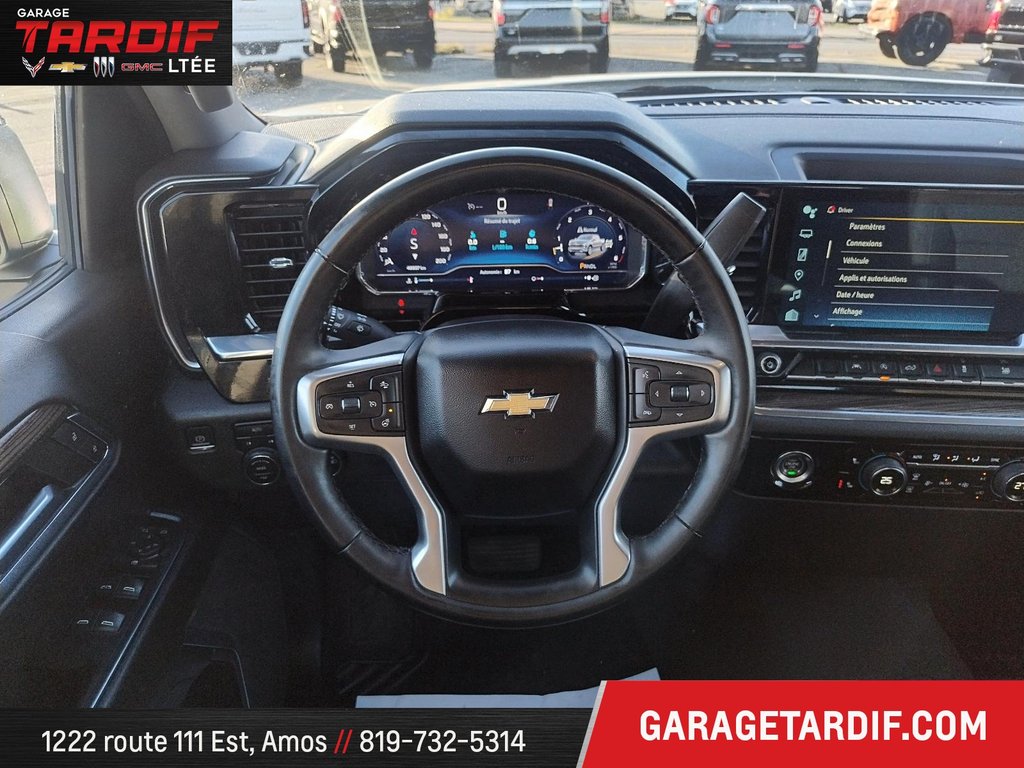 Chevrolet Silverado 1500  2024 à Amos, Québec - 11 - w1024h768px