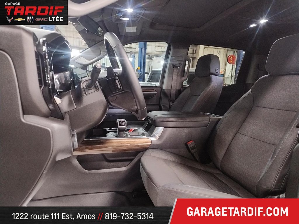 2025 Chevrolet Silverado 1500 in Amos, Quebec - 9 - w1024h768px